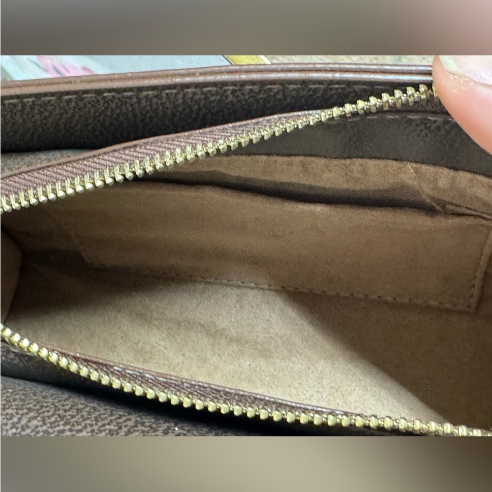 Small Gucci GG INSPIRED Crossbody with Brown Trim and Green-Red Web - Picture 5 of 5